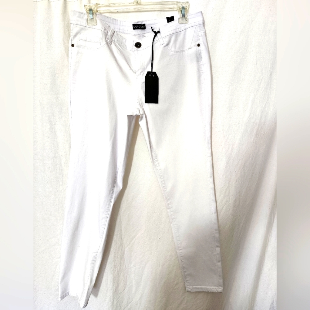 NWOT SILVER CRUSH High Stretch Jeans.